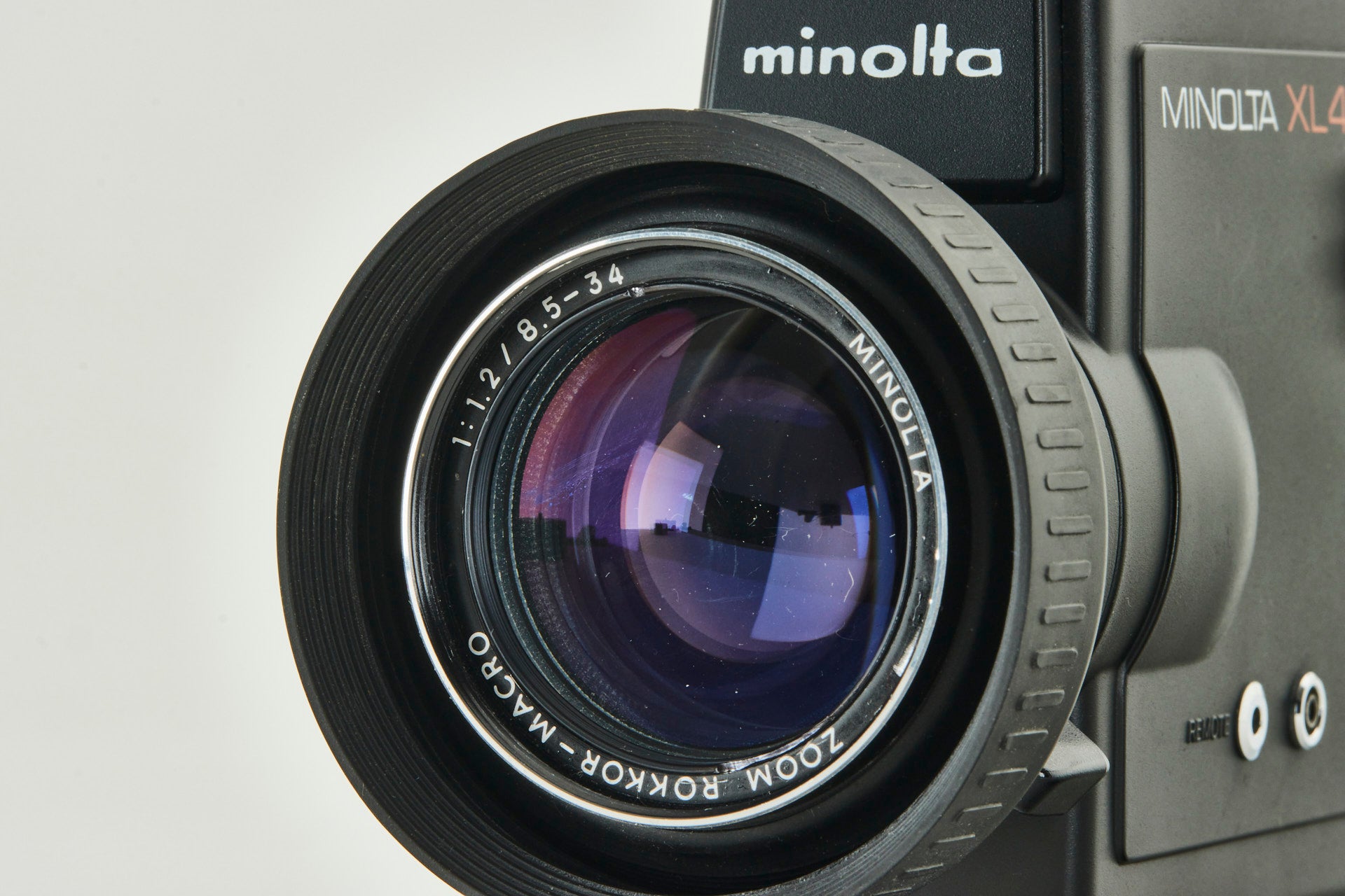 Minolta XL401 Super 8 Movie Camera w. Rokkor-Macro 1.2/8,8-34 CE11469