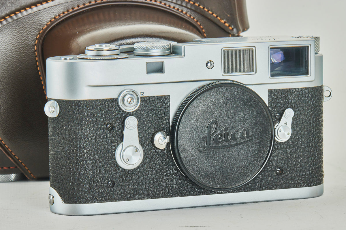 Leica M2 Butten Rewind No.959892 and Case CE11485