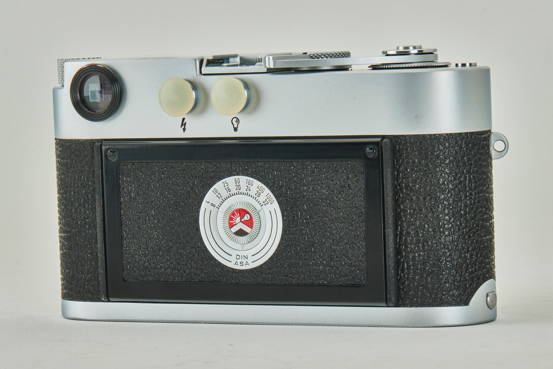 Leica M2 Butten Rewind No.959892 and Case CE11485
