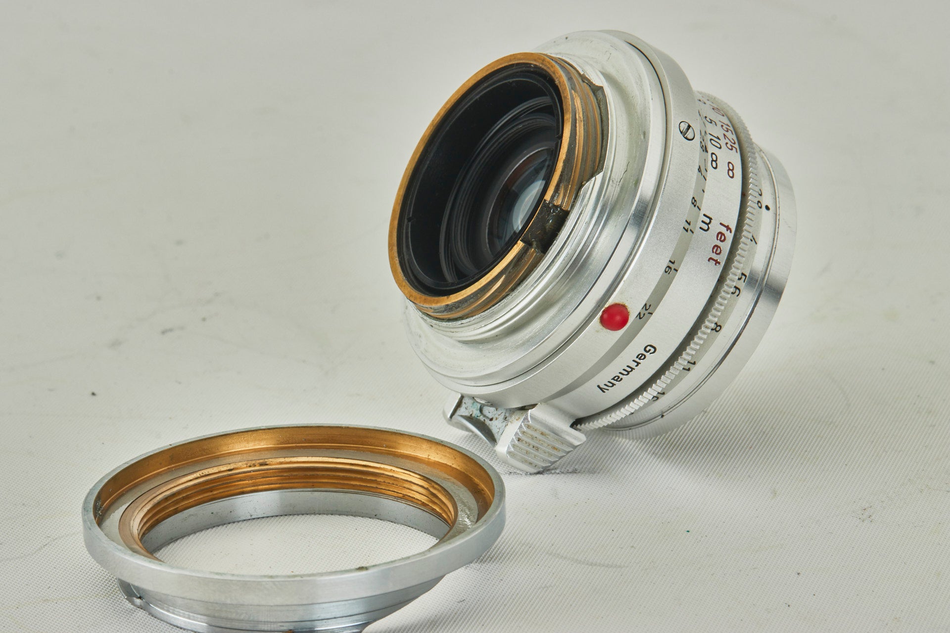 Leitz Leica Summaron 2,8/35mm double 39mount M-mount and M39-mount cap hood  CE 11486