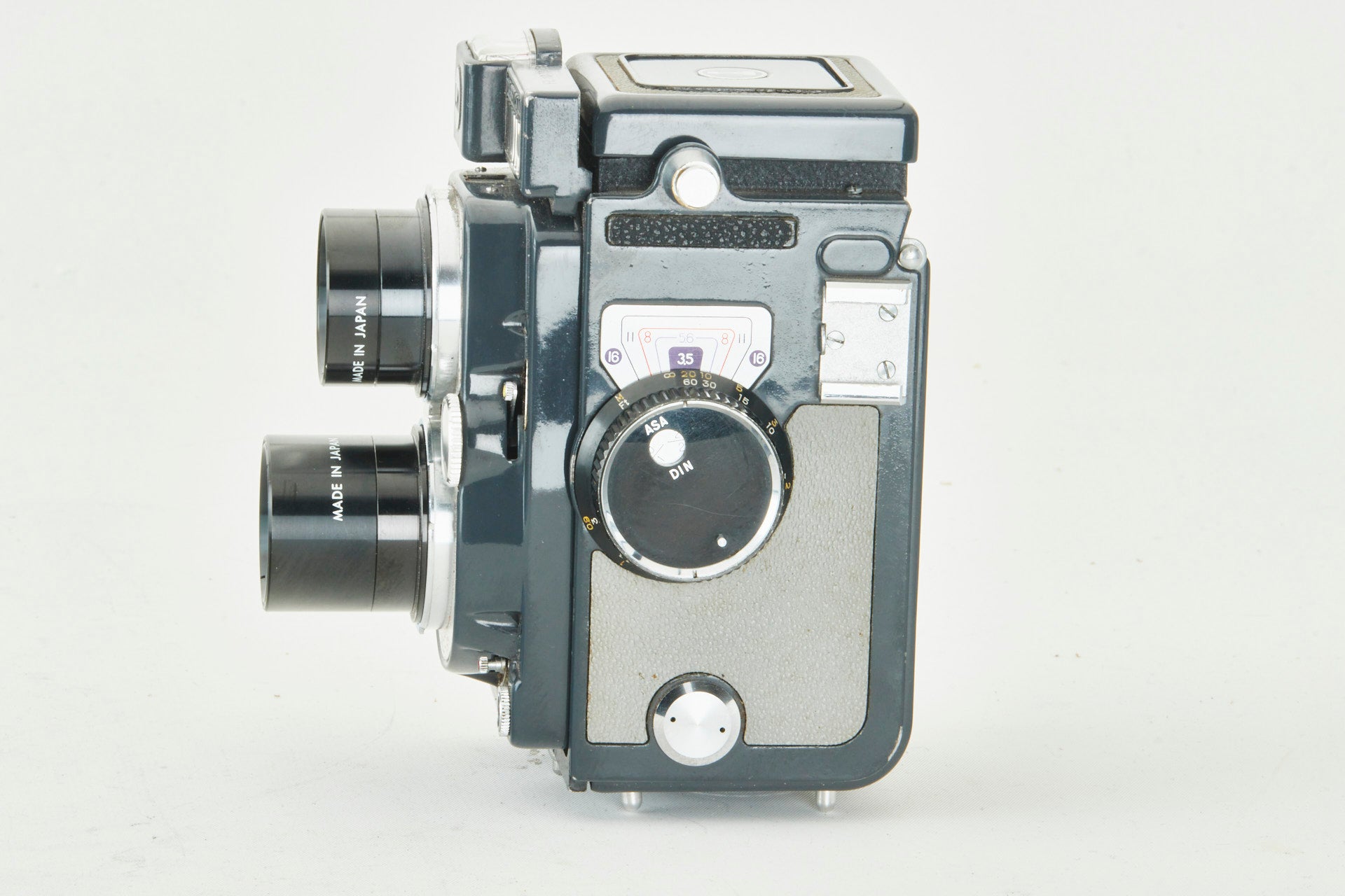Yashica 44 LM w.Yashinon 3,5/60mm w, Telelens Case Strap and Cap CE11039