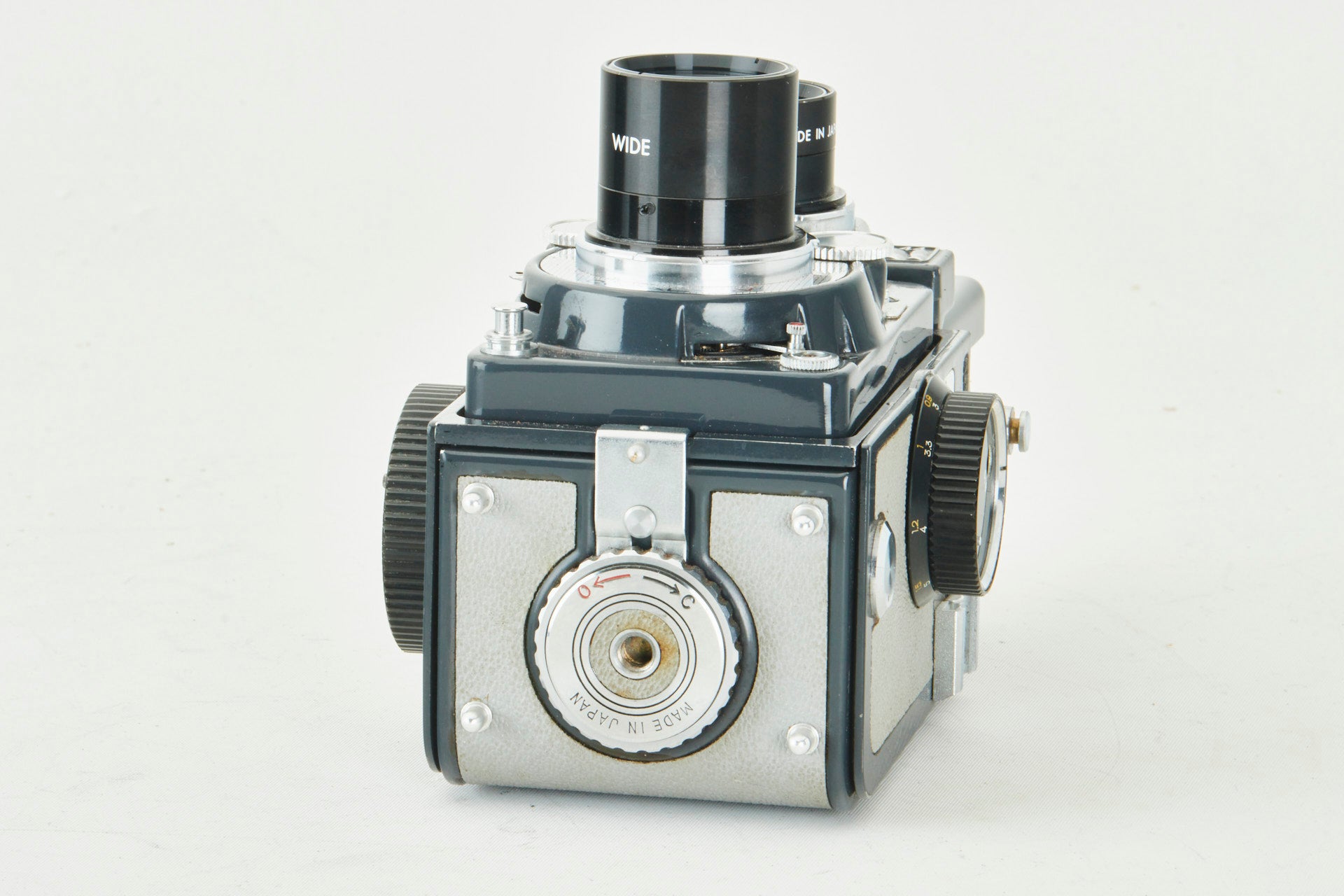 Yashica 44 LM w.Yashinon 3,5/60mm w, Telelens Case Strap and Cap CE11039