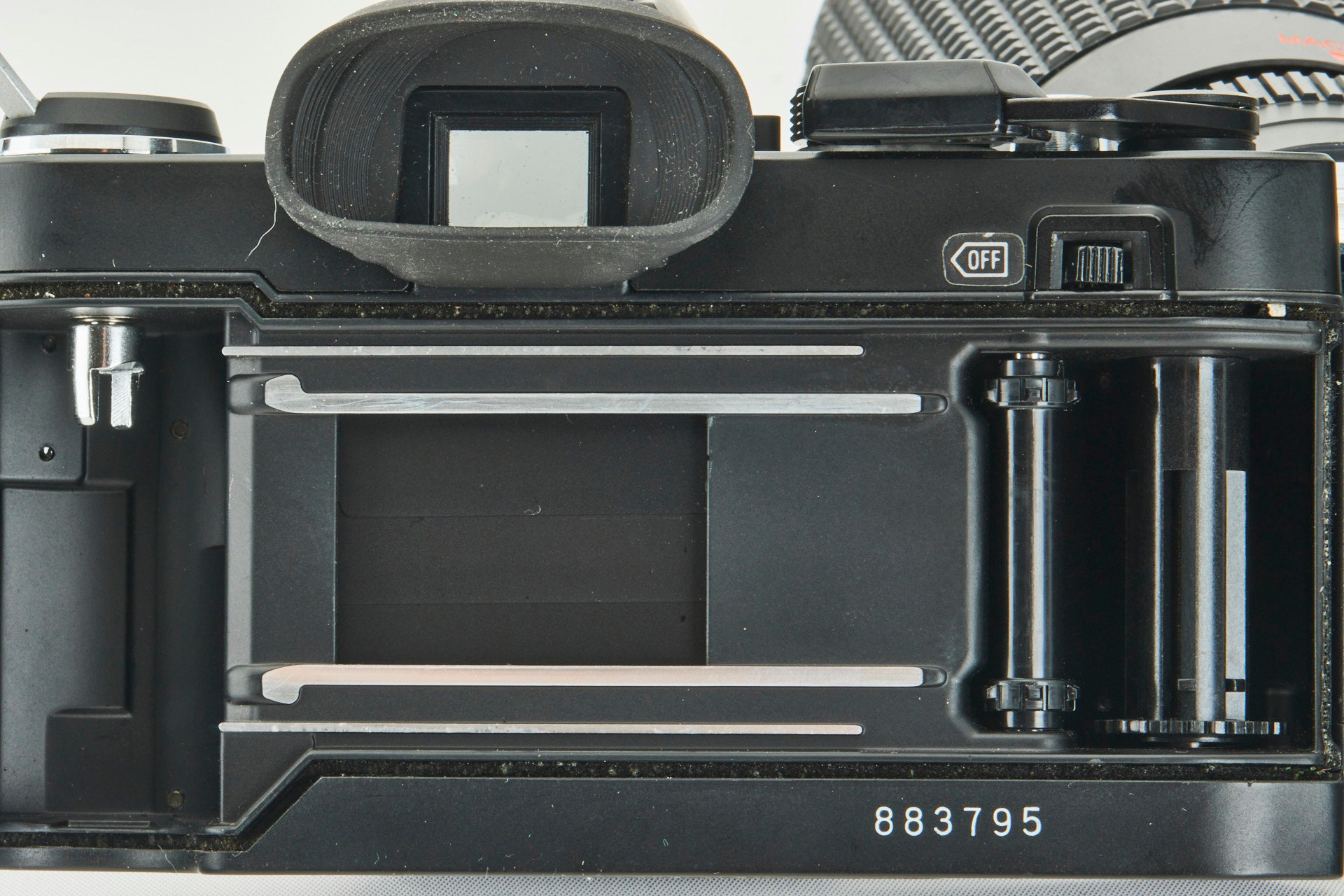 KonicaAutoflex TC SLR Camera w. Erno Multi-Coated  Macro 35-150mm CE10369