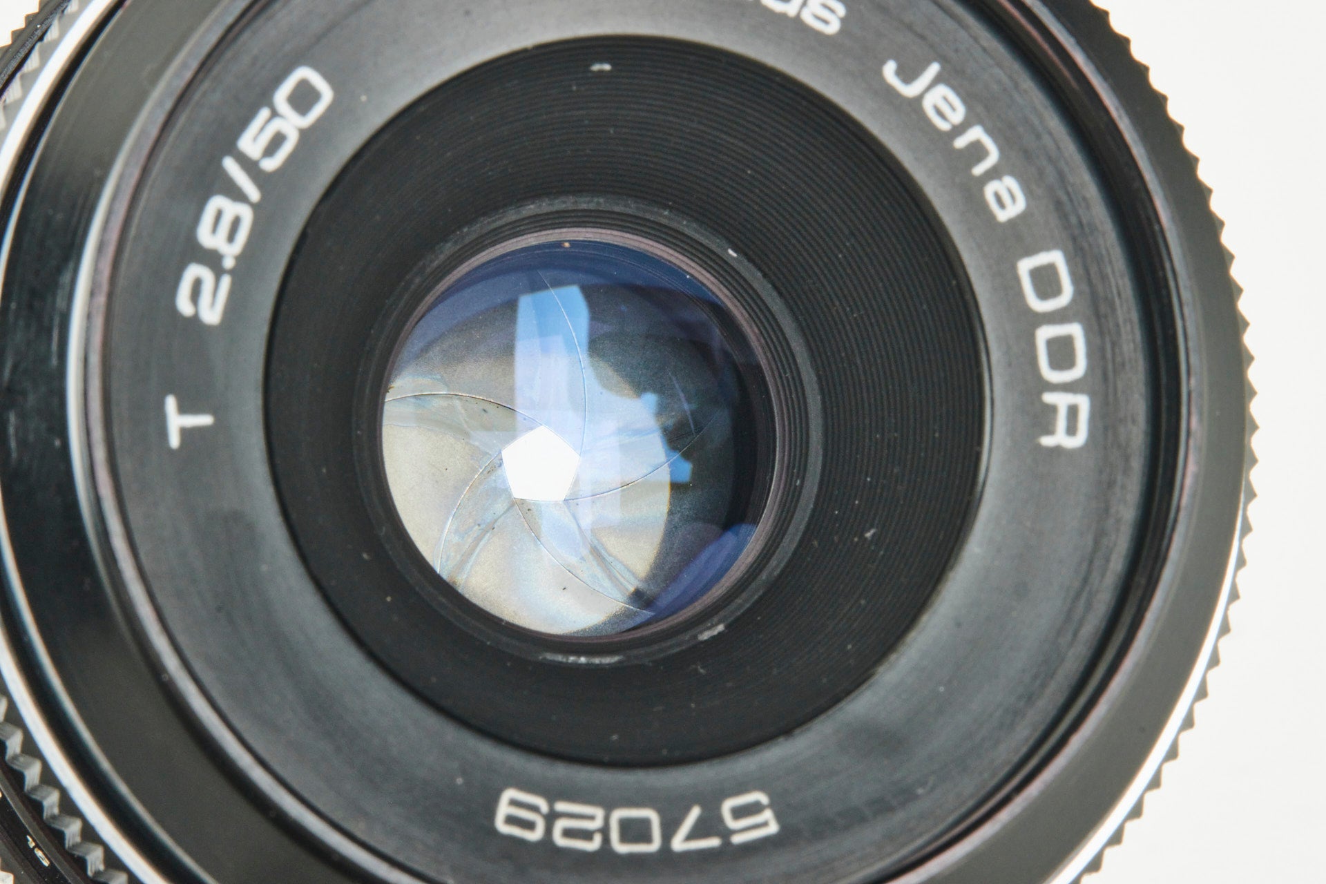 Carl Zeiss aus Jena DDR  T 2,8/50mm M42 CE10461
