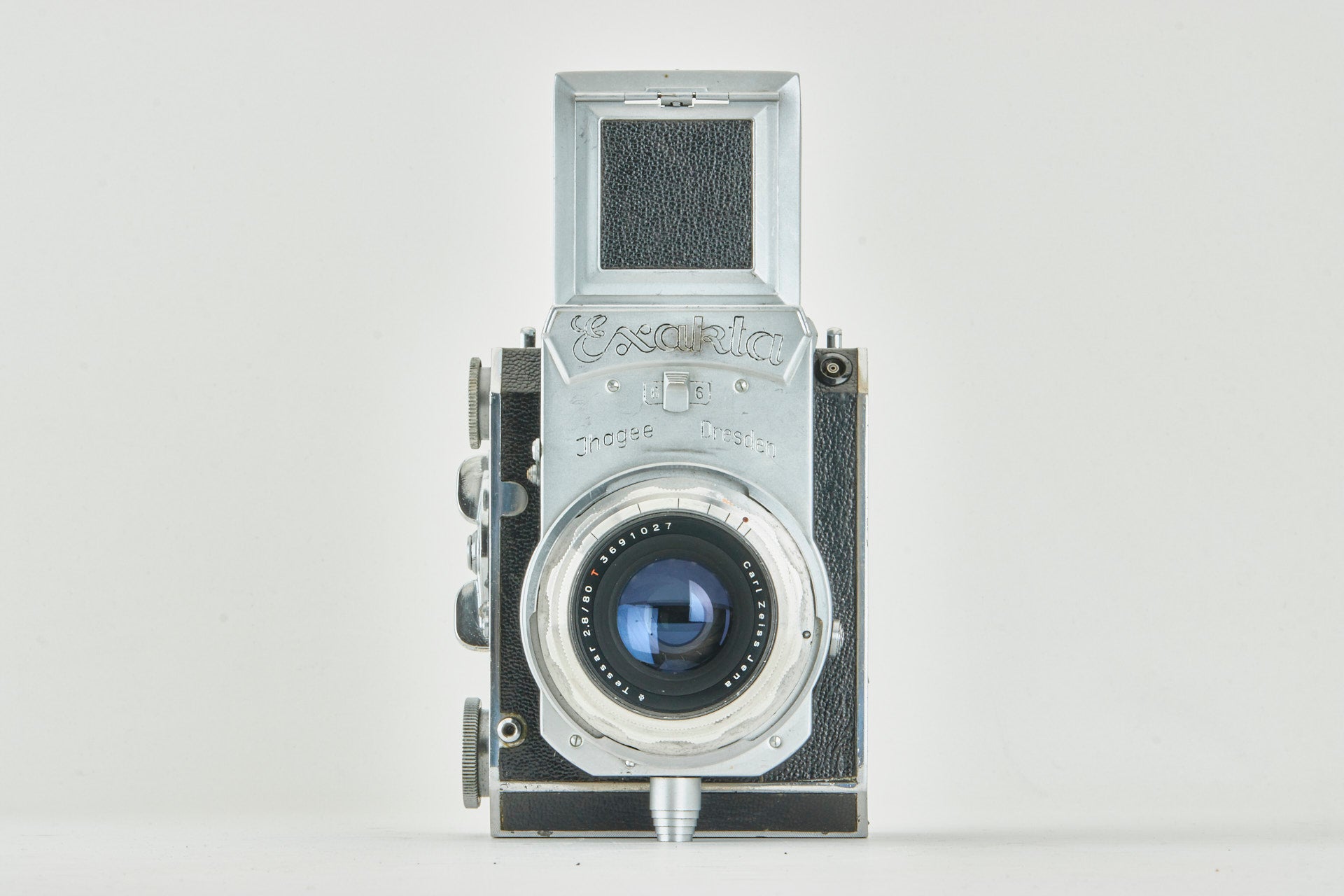 Ihagee Exakta 66 vertical Post-War w. Tessar 2.8/80mm T CE11451