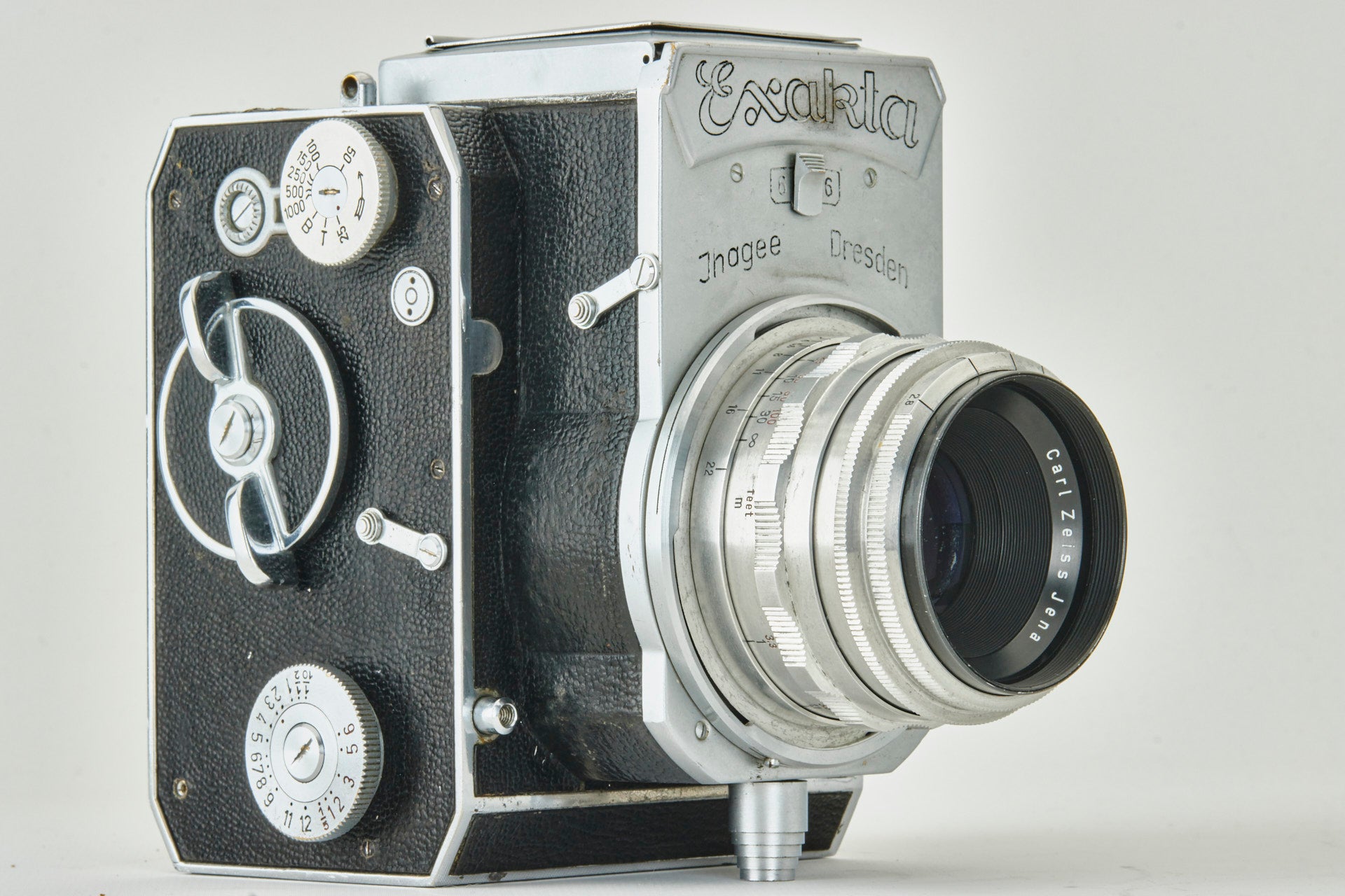 Ihagee Exakta 66 vertical Post-War w. Tessar 2.8/80mm T CE11451
