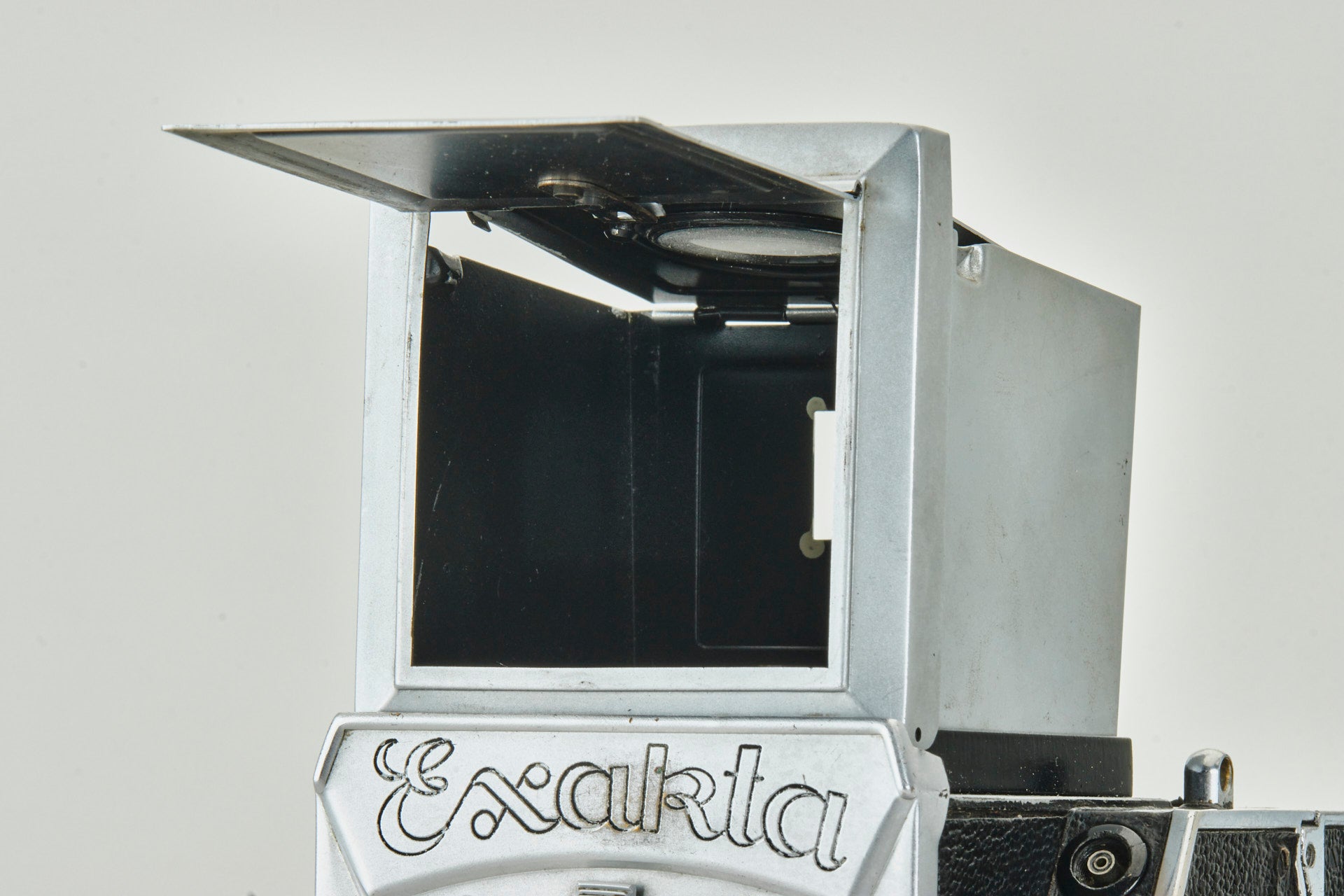 Ihagee Exakta 66 vertical Post-War w. Tessar 2.8/80mm T CE11451